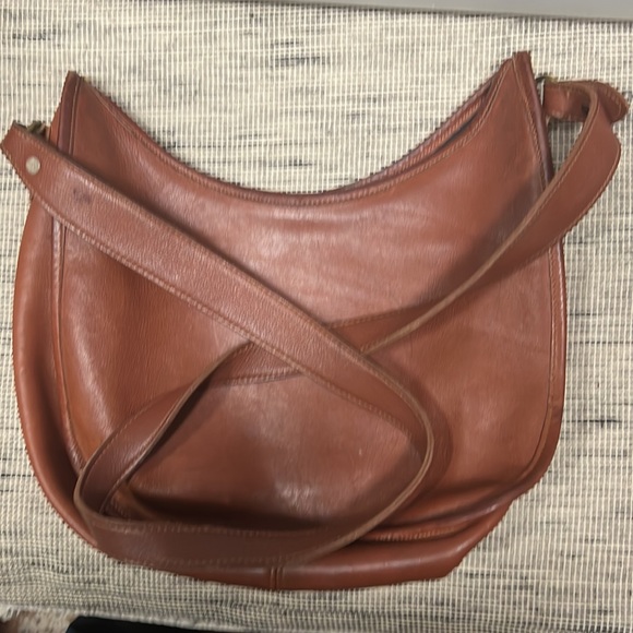 Brown leather saddlebag purse - Picture 2 of 3